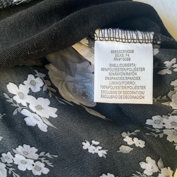 Metaphor Women’s Long Sleeve Screw Neck Blouse size S, Black White,Floral Detail - Picture 4 of 8